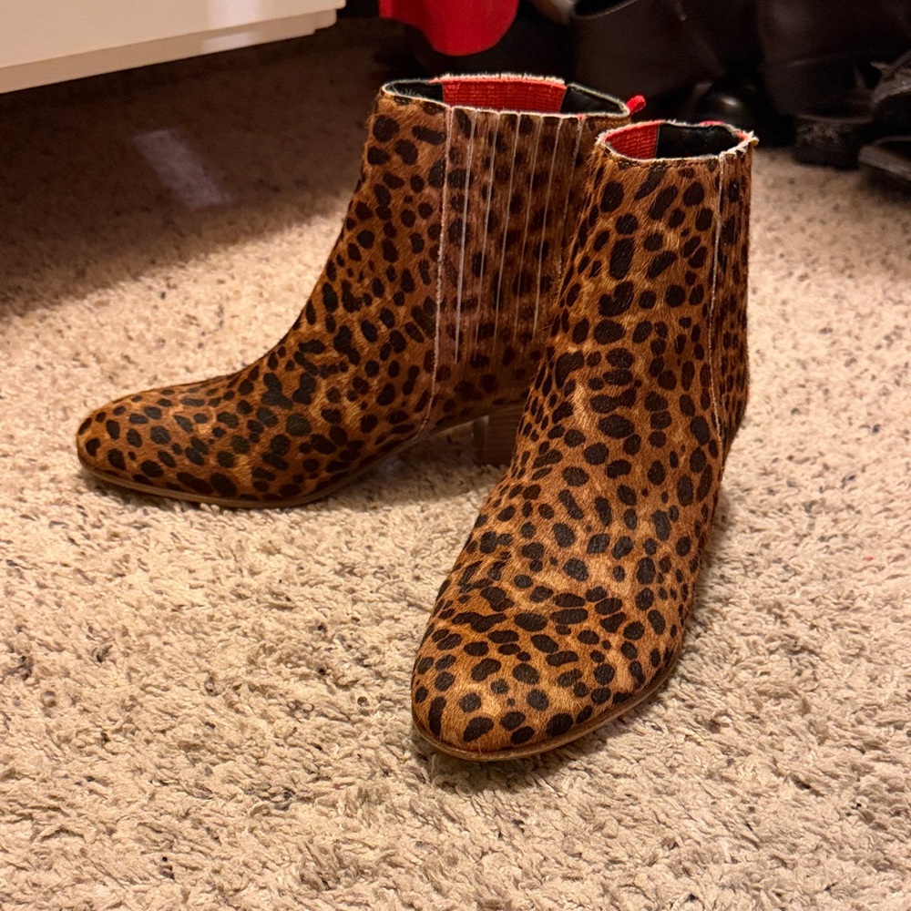 Boden printed calf hair leather Leopard cheetah Ankle Boots 39 8